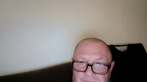 Wolfi online show from June 23, 5:48 am
