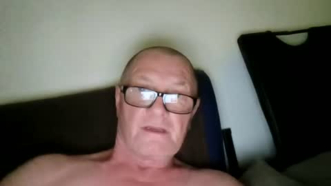 Wolfi online show from June 26, 8:42 am