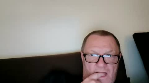 Wolfi online show from June 15, 5:54 am