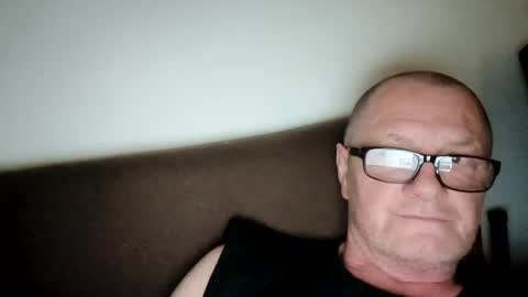 Wolfi online show from June 28, 5:14 am
