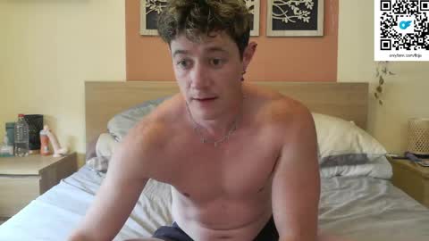 French Horny Bibs online show from May 31, 1:10 pm