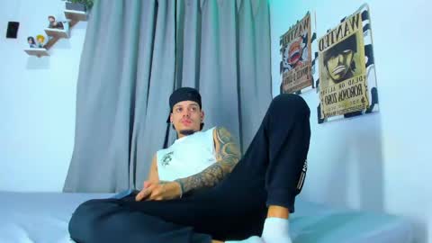 Adam y pitter online show from July 17, 1:18 am