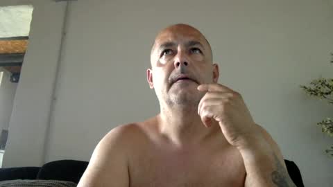 futbolin95 online show from June 21, 5:30 pm