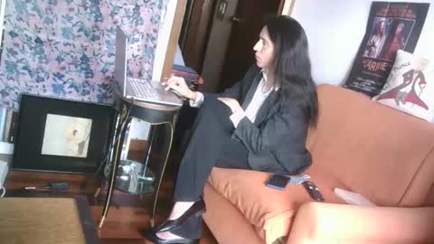 Gabi online show from May 4, 3:29 pm