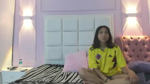 gaia_n_nix online show from June 15, 3:53 am