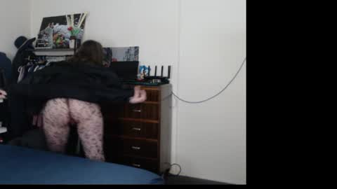 HOT  online show from August 8, 10:36 am