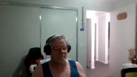 loseraussie online show from June 13, 7:19 am