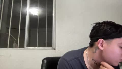 garypinepineapple online show from April 25, 1:52 am