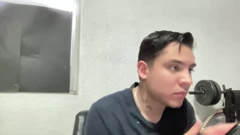 garypinepineapple online show from May 10, 11:00 pm