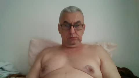 gigi1970 online show from June 17, 5:45 am