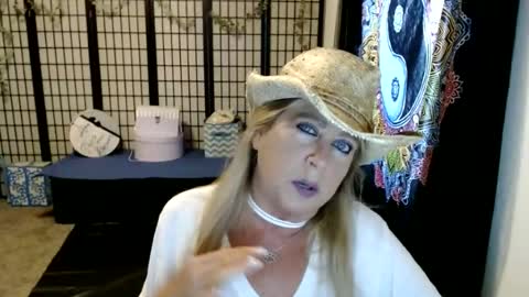 GILF38Gs online show from June 27, 1:17 pm