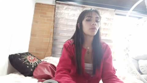 giovanna_oliveria online show from July 8, 9:29 pm