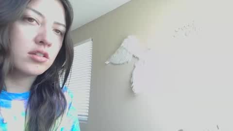 Jasmine online show from June 4, 2:56 pm