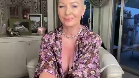 Gl1tter Barbie online show from July 22, 3:36 pm