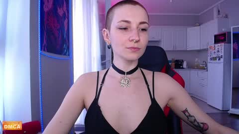 Elpis Foxter online show from May 7, 11:39 am