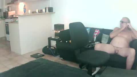goldyguy011 online show from June 4, 11:05 am