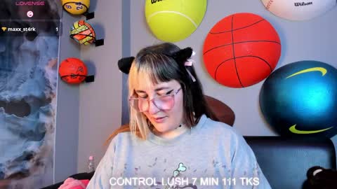 gomory_kitty online show from May 8, 5:18 pm