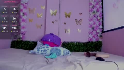 Mi Name is violeta  online show from July 9, 2:32 pm