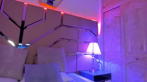 greidy_baker online show from May 13, 3:05 am