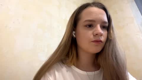 Naomi online show from June 2, 8:05 am