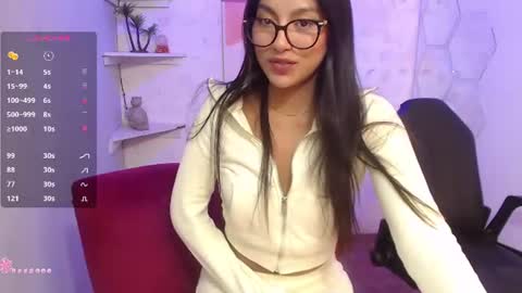 Hailey online show from June 24, 4:03 pm