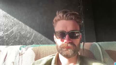 hairy_andhung69 online show from June 5, 4:23 pm
