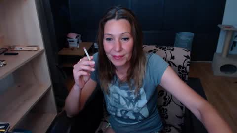 hanna_ha online show from June 17, 6:57 pm
