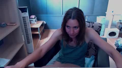 hanna_ha online show from June 10, 12:26 pm