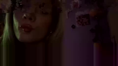 happygal_303 online show from May 31, 7:37 pm