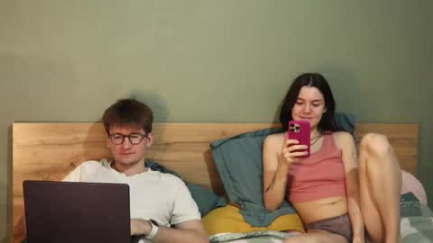 Emily and David online show from February 11, 5:05 am