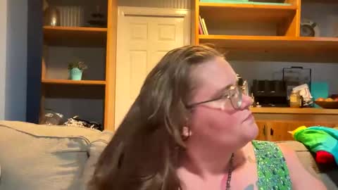 Fiiona online show from May 10, 6:42 am