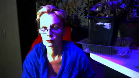 Helga online show from July 4, 7:50 pm