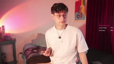 Helio online show from May 18, 1:15 am