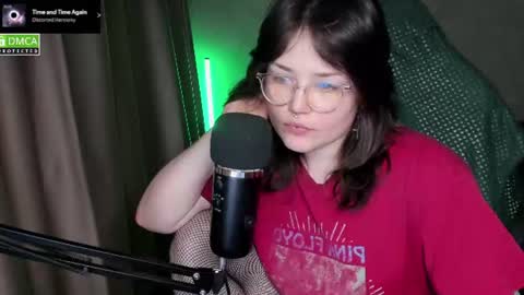 Red online show from July 7, 6:01 pm