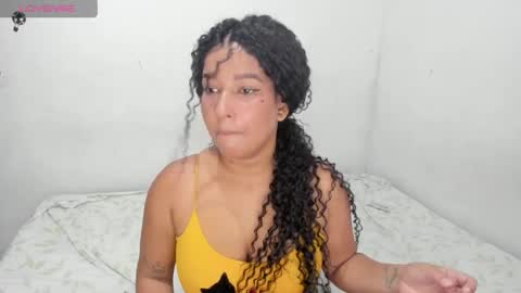 hellen_scot_ online show from May 24, 6:58 pm