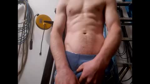 here4aquicky online show from May 24, 12:23 pm