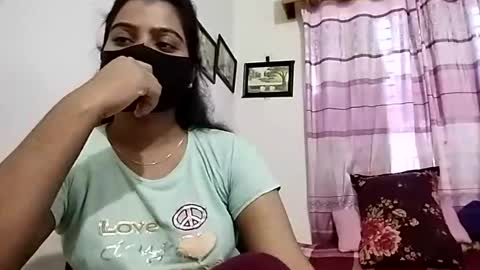 himuhimu22 online show from August 7, 8:34 am
