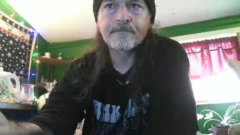 hippiedad333 online show from May 11, 7:33 pm