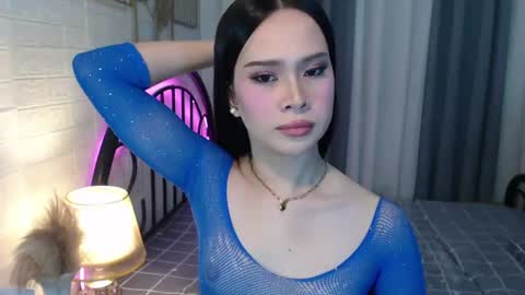 hoelymolly online show from July 13, 10:46 pm