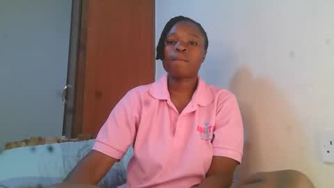 holy_ebony online show from May 12, 8:40 pm
