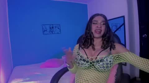 Sophie  online show from June 3, 10:37 pm