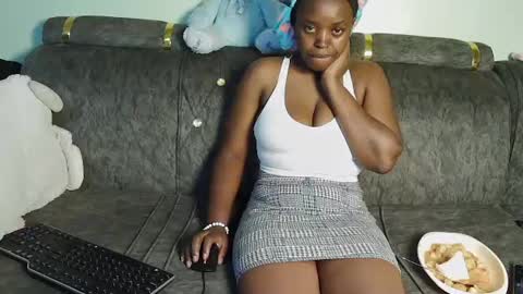 honey_caddy online show from July 8, 8:29 am