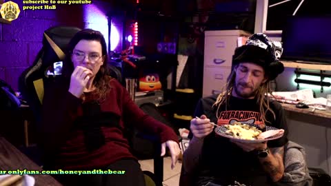 Honey and Bear online show from December 26, 3:16 am