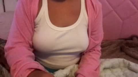 honeyyy89 online show from May 17, 12:36 pm