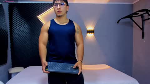 horny_nick18 online show from May 4, 2:01 pm