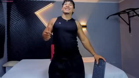 horny_nick18 online show from May 11, 1:40 pm