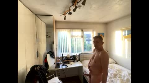 Hornylondon online show from May 14, 4:43 am