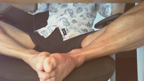 hornyworkerfr online show from June 22, 12:56 pm