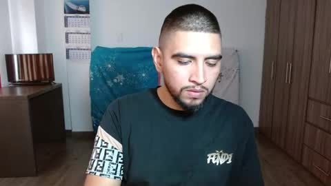 hot__husbands online show from May 31, 6:20 pm