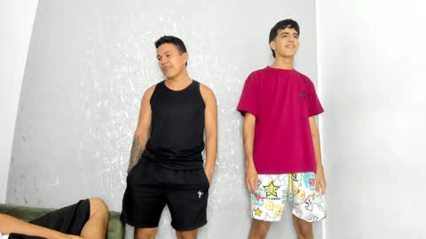 WILLY-JULIAN-GEORGE-YAYO-THIAGO-MOD HADES online show from June 5, 6:19 am